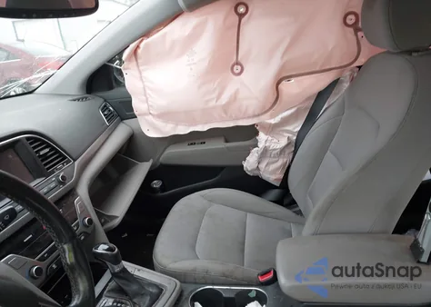 2018 Hyundai Elantra Value Edition из США, поврежденный, VIN 5NPD84LF3JH270328